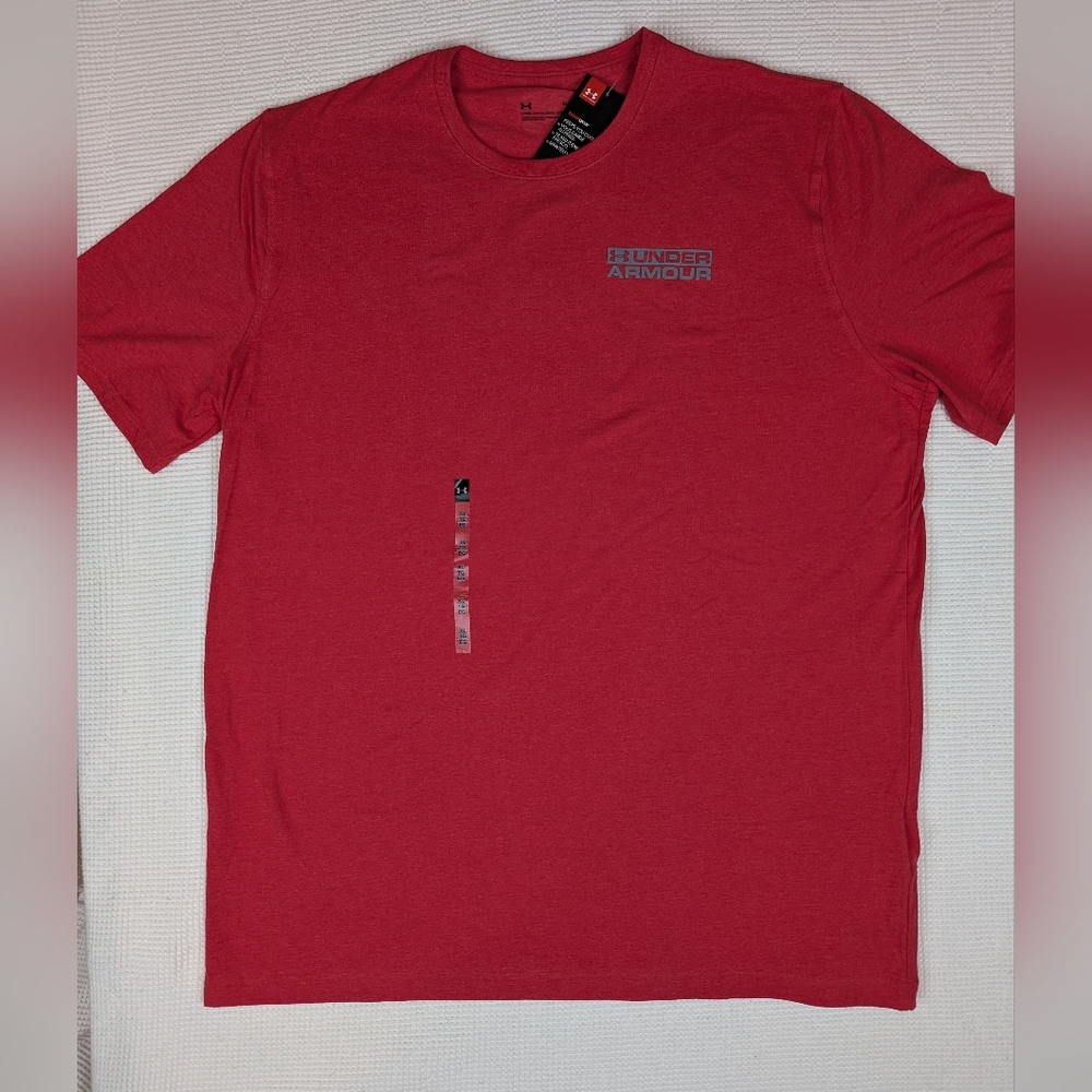 Under Armour Athletic Loose Fitting Crimson Tee Men's XL